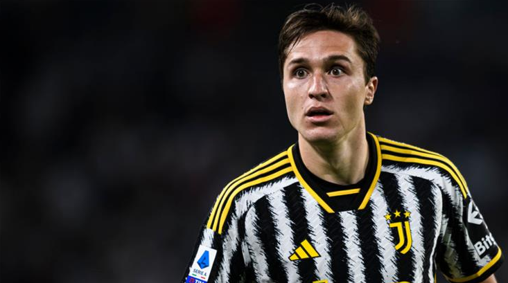 شاهد.. كييزا يغادر إيطاليا إلى ليفربول