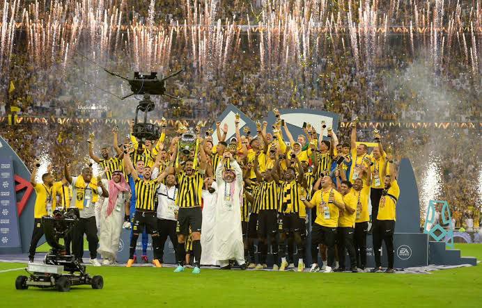 الاتحاد يتسلح بالنجوم للمنافسة على الألقاب في الموسم الجديد