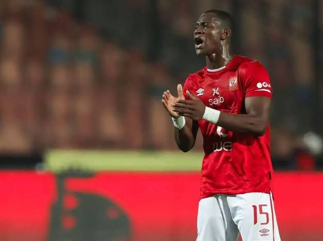 أليو ديانج يغادر معسكر الأهلي ويطير إلى السعودية