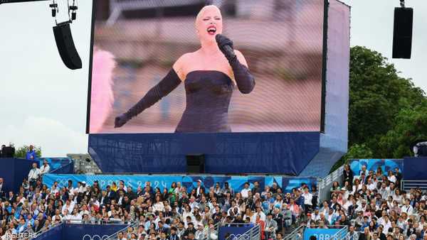 بفستان أسود ليدي غاغا تذهل العالم في أولمبياد باريس 2024