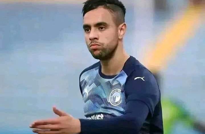 الشيبي يحضر مباراة الزمالك وبيراميدز من المقصورة