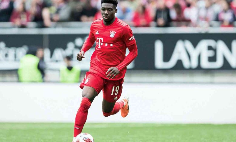 أولي هونيس يهدد ألفونسو ديفيز: لن نسمح لك بالرحيل حتى نهاية عقدك!