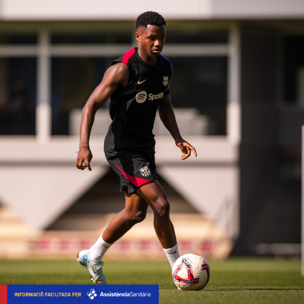 إصابة أنسو فاتي وعملية جراحية عاجلة لرونالد أراوخو: تحديثات برشلونة للموسم الجديد