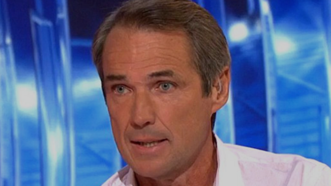 إصابة قائد ليفربول السابق آلن هانسن بمرض خطير