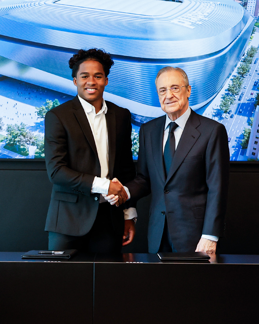 إندريك يختار الرقم 16 مع ريال مدريد ويبكي خلال حفل التقديم