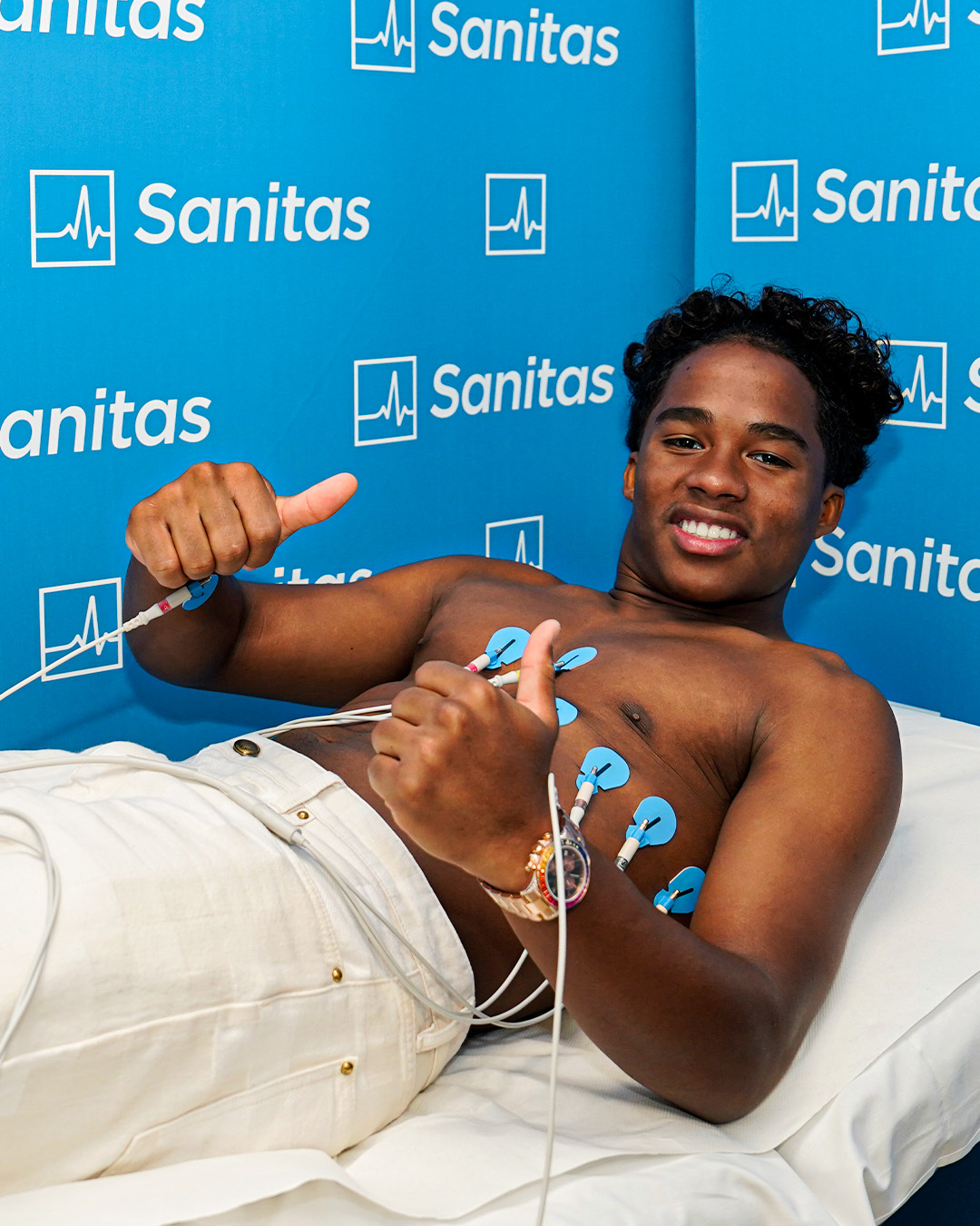 إندريك ينضم رسميًا إلى ريال مدريد ويبهر جماهير بيرنابيو