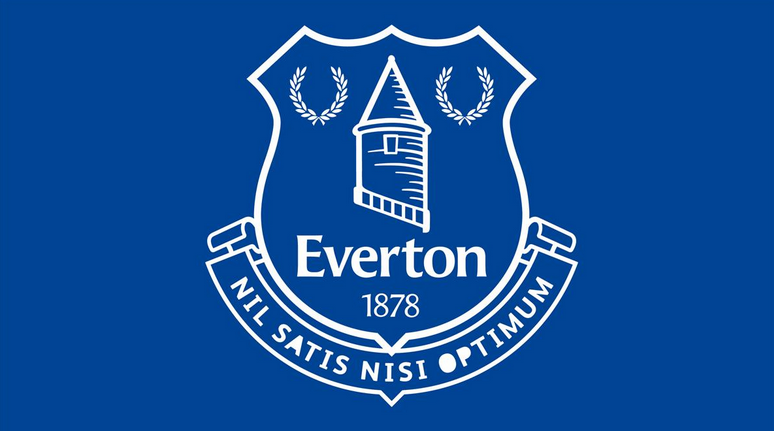 إيفرتون الإنجليزي يضم مدافع ليون الفرنسي