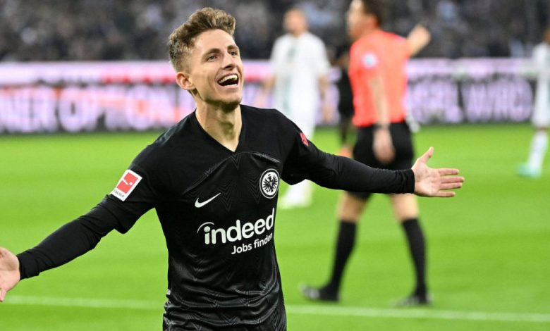 إيفرتون يضم ليندستروم من نابولي على سبيل الإعارة مع خيار الشراء