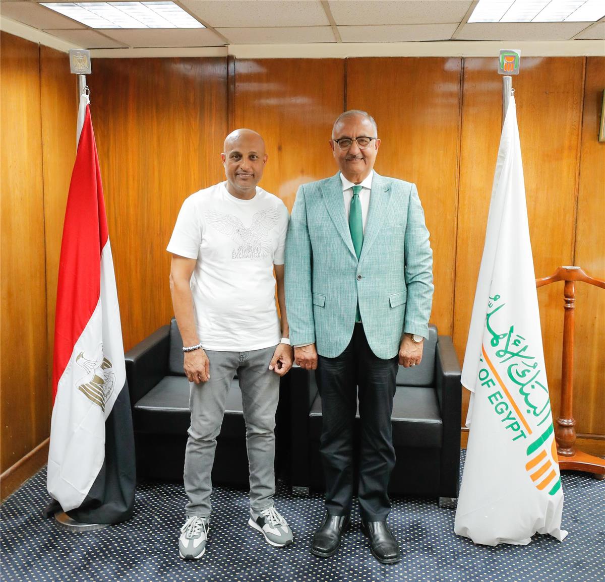 البنك الأهلي يجدد عقد سيمبورى لموسمين وتأكيد التجديد لطارق مصطفى