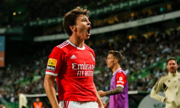 باريس سان جيرمان يقترب من التعاقد مع نجم بنفيكا جواو نيفيز