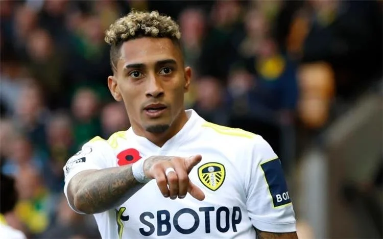 برشلونة يرفض عرض الهلال السعودي لشراء رافينيا