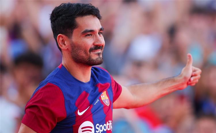 جوندوجان يمنح برشلونة هدية الوداع قبل رحيله إلى مانشستر سيتي