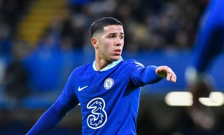 بعد عودته إلى تشيلسي.. إنزو فيرنانديز يعتذر ويقدم تبرعًا بعد أزمة العنصرية