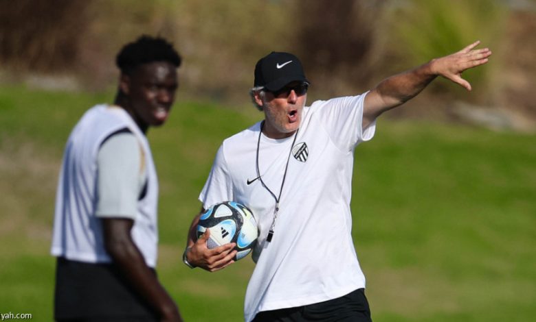 تراجع اللياقة البدنية لفريق الاتحاد.. تحليل وتوصيات لوران بلان