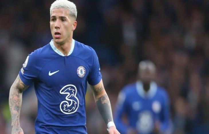 تشيلسي يتعامل مع أزمة أنزو فرنانديز بعد الفيديو المسيء