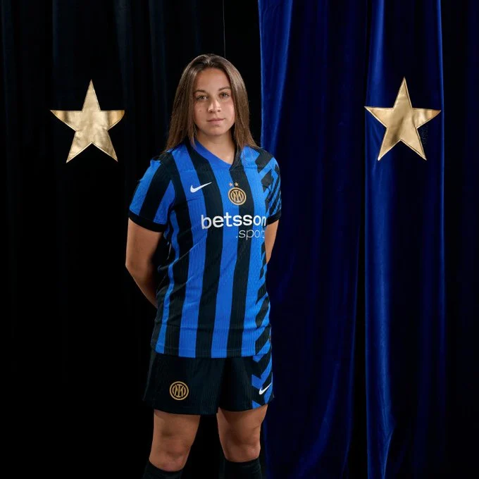 تفاصيل القميص الجديد لإنتر ميلان