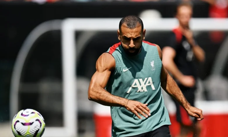 صلاح يظهر الجدية والتركيز في تدريبات ليفربول استعدادًا للموسم الجديد