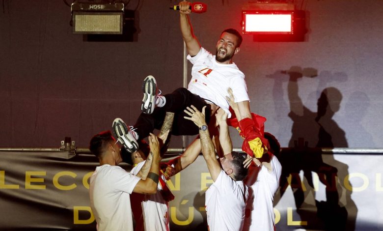 فلورنتينو بيريز يمدح ناتشو كأسطورة ويودعه من ريال مدريد