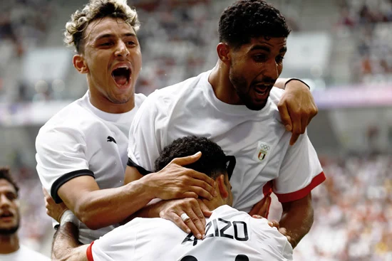 فوز المنتخب المصري على إسبانيا يُثير ضجة في الصحافة الإسبانية