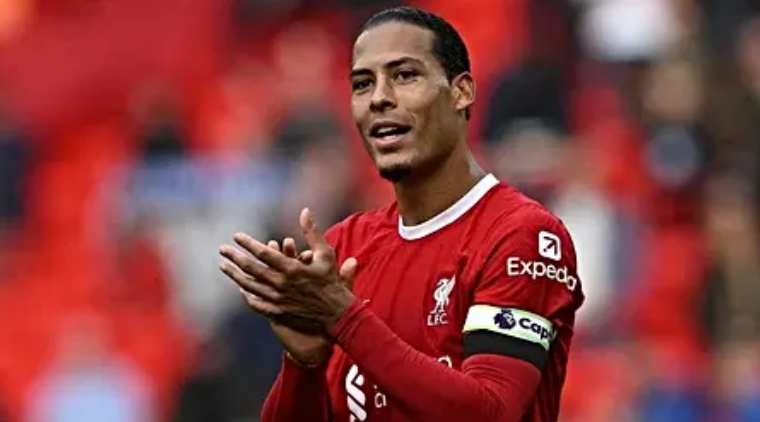 ليفربول على وشك ضم مدافع سبورتنج لشبونة