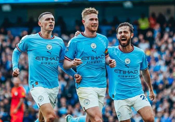 قبل المواجهة الحاسمة.. رقم سلبي يطارد السيتي واليونايتد في كأس الدرع