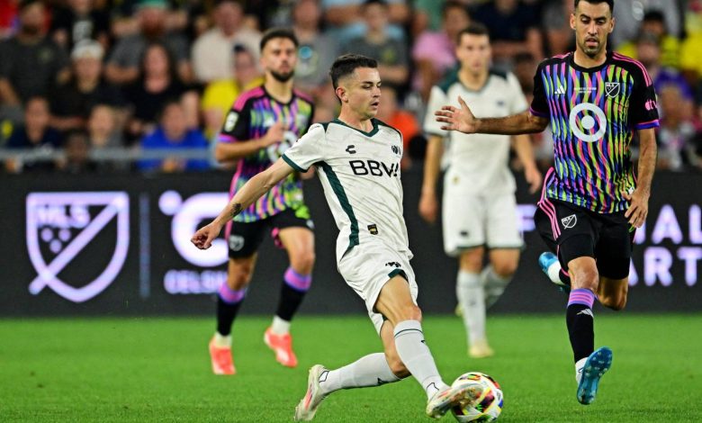 نجوم الدوري المكسيكي يسحقون نجوم الدوري الأميركي بغياب ميسي وسواريز