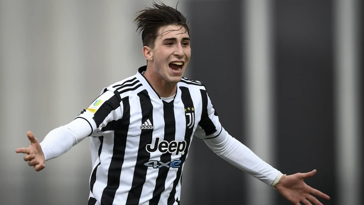 حتى 2028.. يوفنتوس يمدد عقد فابيو ميريتي