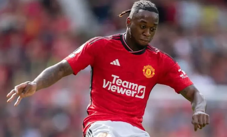 وست هام يعلن التعاقد مع بيساكا قادمًا من مانستر يونايتد