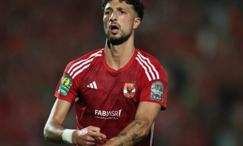 فوز وسام أبو علي بجائزة أفضل مهاجم في دوري NILE