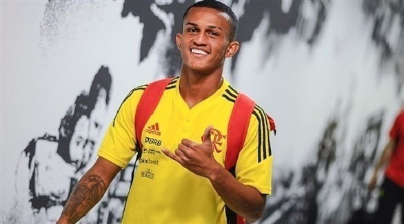 عرض إيطالي لضم ويسلي من فلامنجو البرازيلي