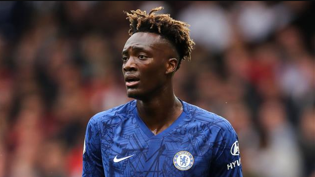 هل تنجح مساعي ميلان في الصفقة التبادلية لضم ابراهام؟