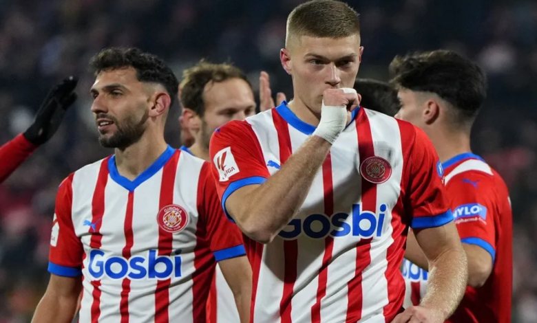 رسميا.. انتقال دوفبيك الى روما لاتمام اجراءات الصفقة