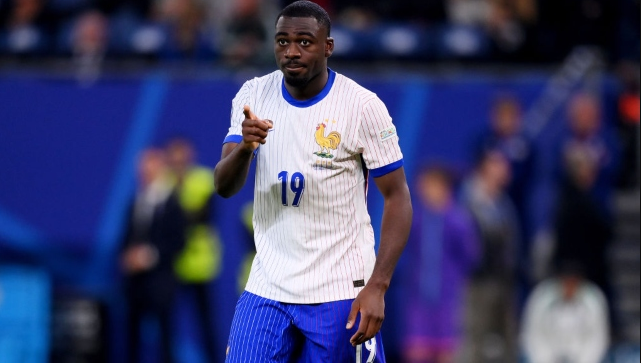 مانشستر يوناتيد ضد ميلان على طاولة مفاوضات فوفانا