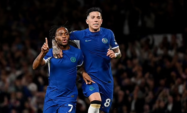 ستيرلينج خيار محتمل ليوفنتوس هذا الموسم