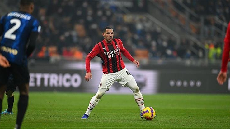 احتمال رحيل إسماعيل بن ناصر عن ميلان بعد بداية الموسم