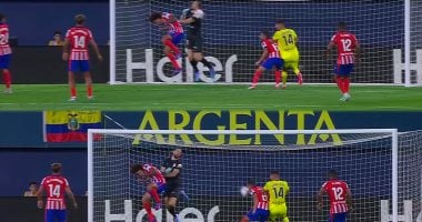 فياريال يتقدم على أتلتيكو مدريد 2-1 في الشوط الأول بفضل هدية من أوبلاك