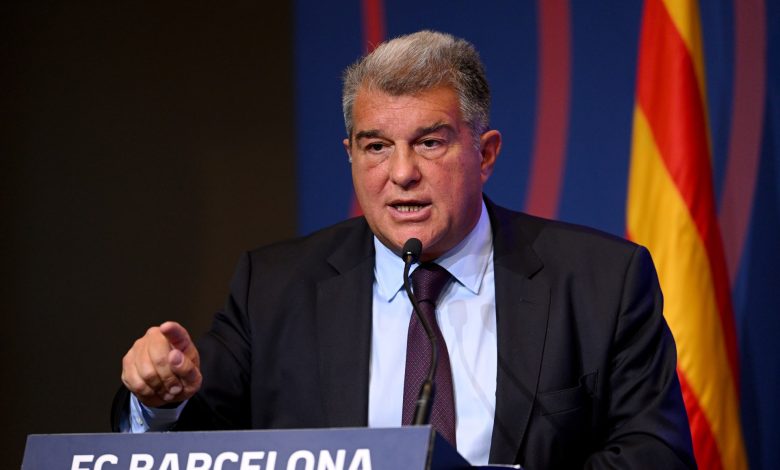 اتهامات تطال لابورتا.. 24 صفقة في عهد ولايته و8 لاعبين فقط في برشلونة