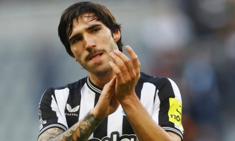 28 أغسطس.. تونالي يعود للمشاركة مع نيوكاسل بعد انتهاء إيقافه