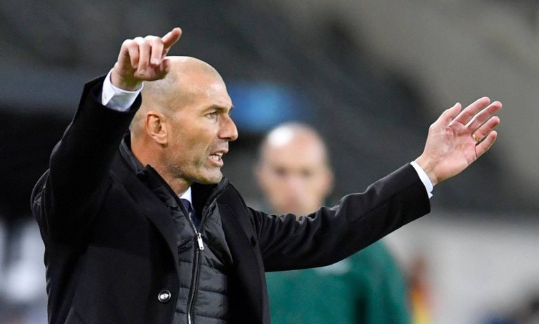 أسطورة مانشستر يونايتد يطالب بتعيين زيدان مديرًا فنيًا بدلًا من تين هاج