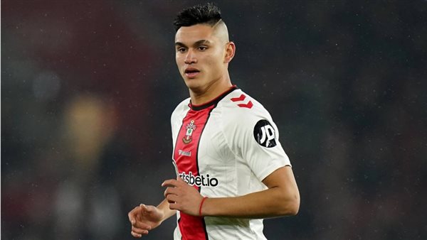 فلامنجو البرازيلي يعلن تعاقده مع ألكاراز قادماً من ساوثهامبتون الإنجليزي