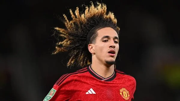 لاعب مانشستر يونايتد يقترب من الرحيل إلى بيرنلي