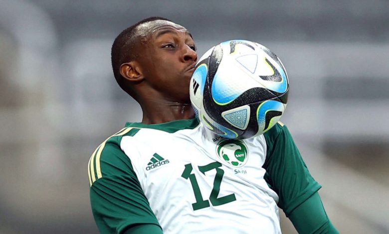 من هو سعود عبد الحميد أول سعودي في الكالتشيو؟