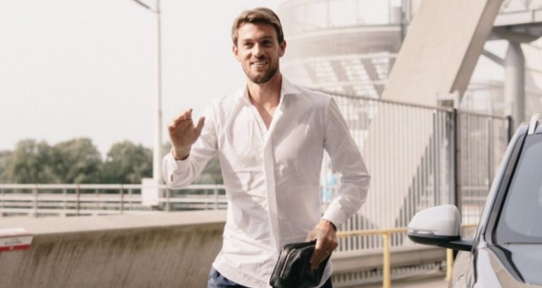 أياكس الهولندي يتعاقد مع روجاني على سبيل الإعارة