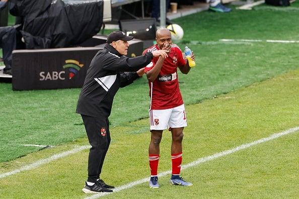 مكالمة بين كولر وبيرسى تاو تحسم بقاءه في الأهلي