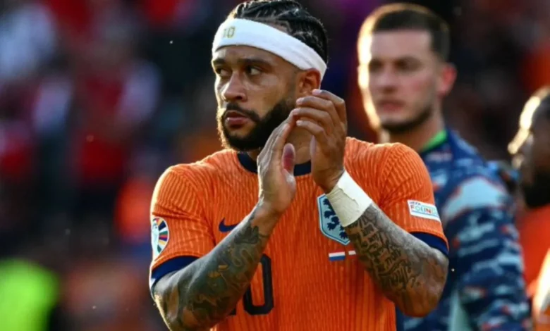 استبعاد ديباي واستدعاء لاعبين جدد في تشكيلة هولندا لدوري أمم أوروبا