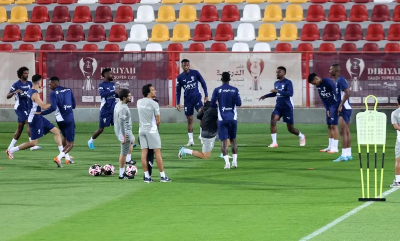 الهلال ينهي تدريباته استعدادًا لمواجهة النصر في نهائي السوبر