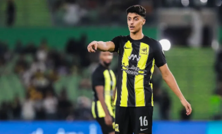 الغامدي والصحفي يغادران إلى بلجيكا لتجربة احترافية