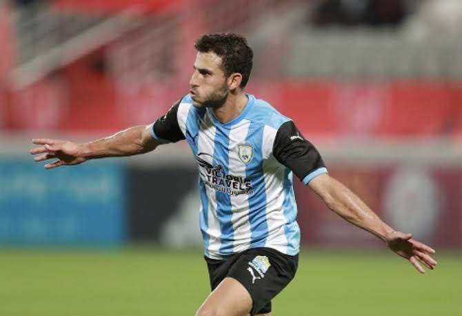 الوكرة يواجه العربي في الدوري القطري بحضور حمدي فتحي