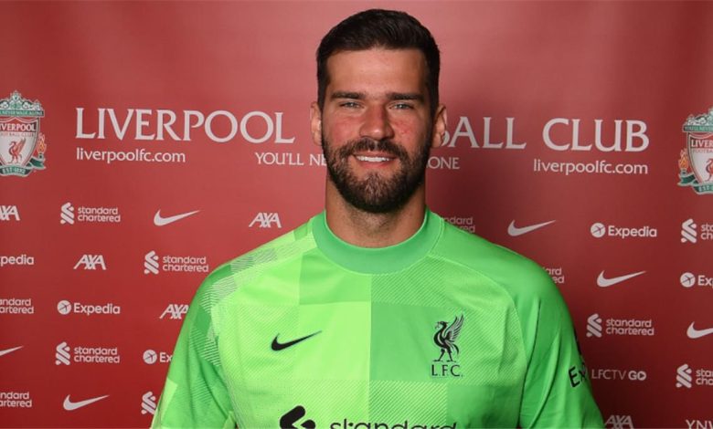 أليسون يوضح موقفه من عرض الدوري السعودي