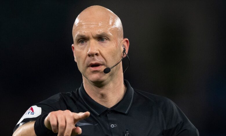 الاتحاد الإنجليزي يكشف عن حكم مباراة مانشستر يونايتد وليفربول